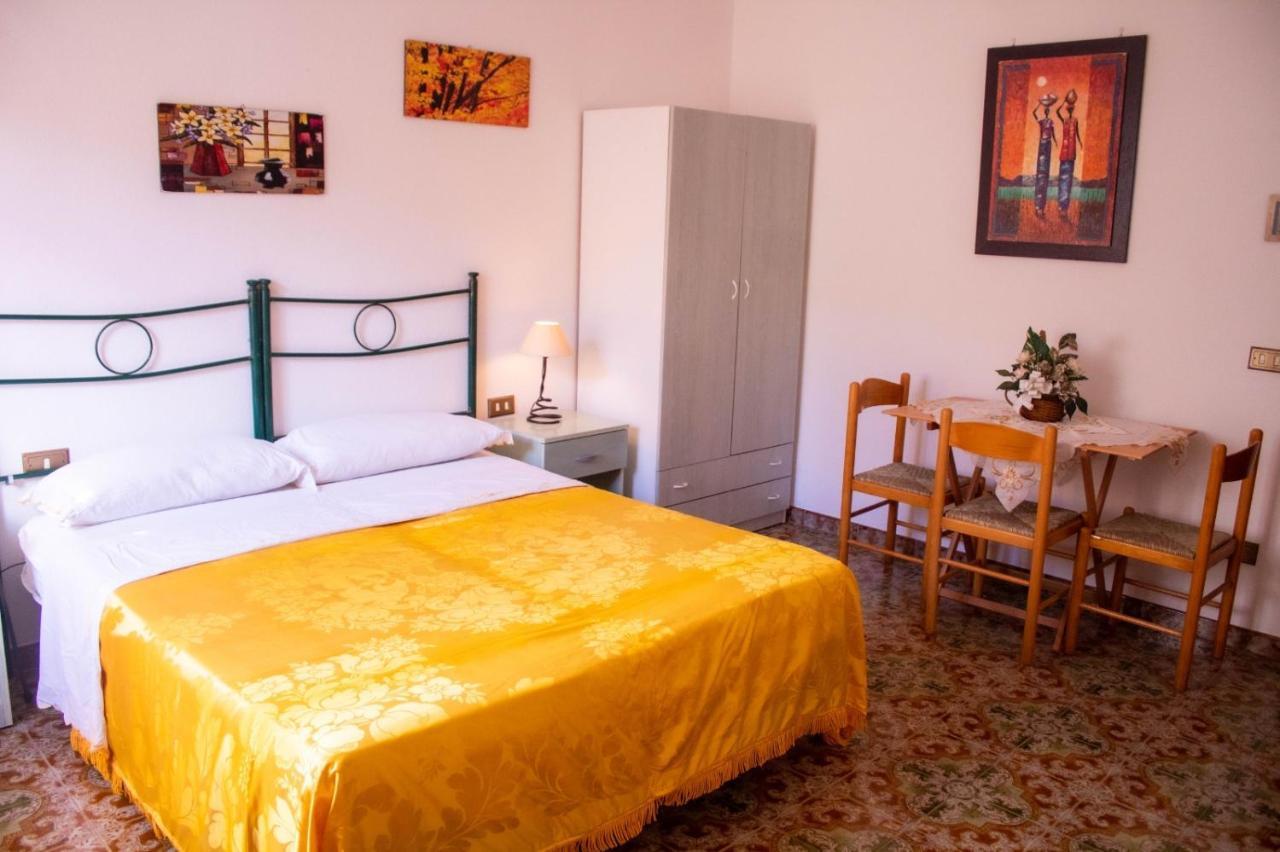 Beb Cariddi Bed & Breakfast Otranto Bagian luar foto