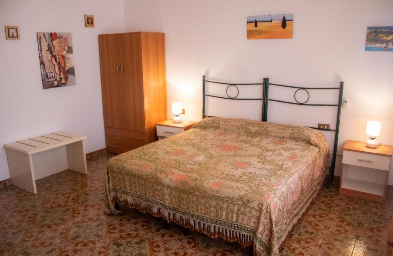 Beb Cariddi Bed & Breakfast Otranto Bagian luar foto